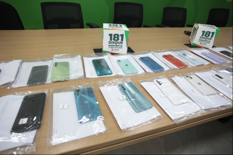 Novo lote de celulares recuperados por meio do programa "Meu Celular" são entregues para 500 proprietários