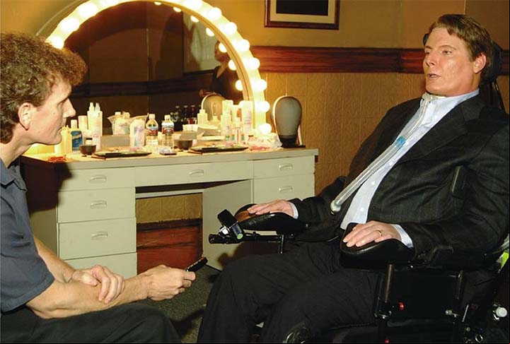 Diante desse cenário, o artista ou a liderar uma campanha pela legalização de pesquisas com células-tronco e criou a Fundação Christopher Reeve, além de ter sido co-fundador do Centro de Pesquisa Reeve-Irvine.