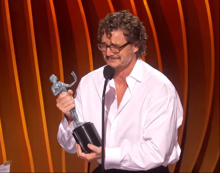 Ele recebeu o prêmio de Melhor Ator em Série Dramática por The Last of Us, da HBO. O momento inusitado tomou conta das redes sociais e divertiu os fãs do artista.