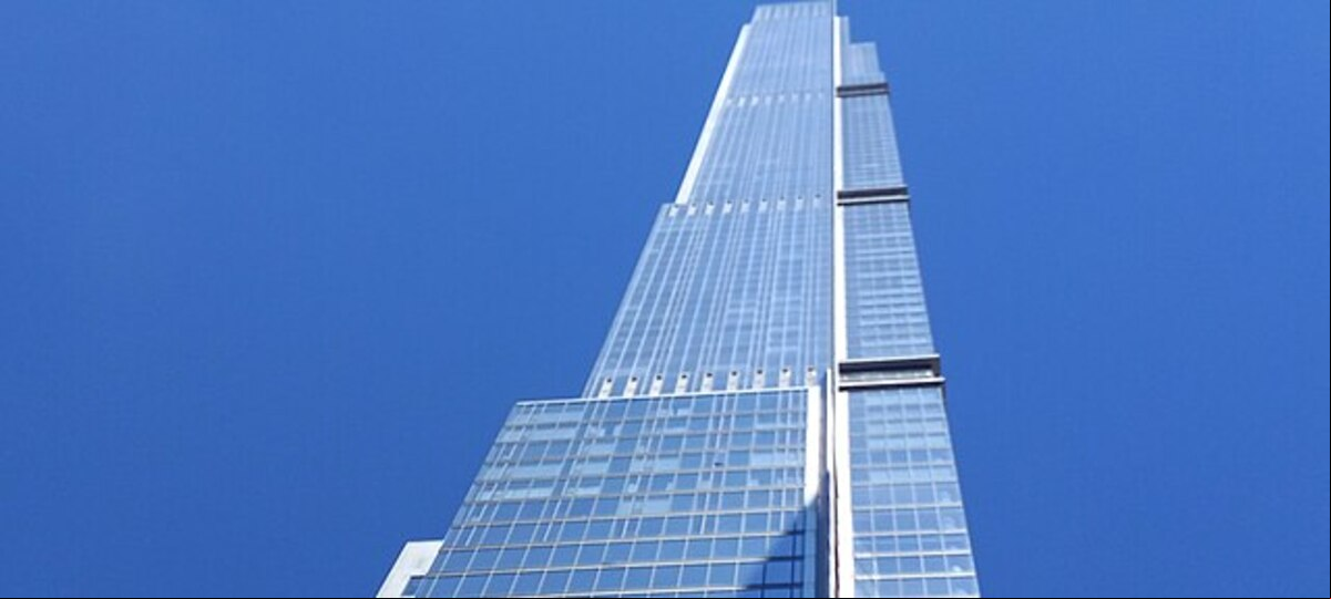 Atualmente, o recordista mundial entre arranha-céus residenciais é o Central Park Tower, em Nova York, com 472 metros de altura.