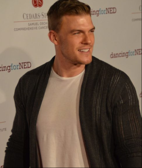 Batman também foi assunto recentemente por uma declaração de Alan Ritchson, astro da série Reacher. O ator disse, com todas as letras, que gostaria de interpretar o super-herói no cinema. Vou gritar do alto: Eu quero ser Bruce Wayne. Sabe qual o poder dele? Inteligência. O cara é inventivo e todos os gadgets, afirmou.