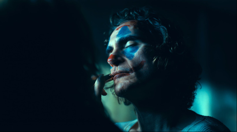 Joaquin Phoenix interpreta o vilão Coringa em filmes dirigidos por Todd Phillips
