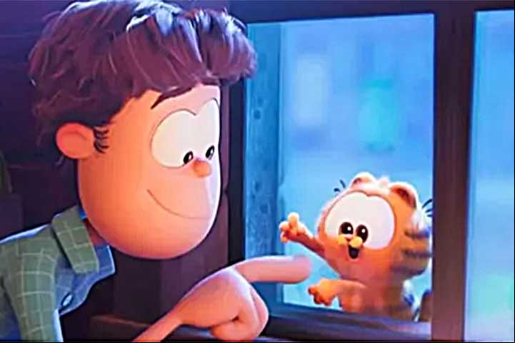 Os outros personagens são Odie, um cão, e Jon Arbuckle, um cartunista, dono dos dois. Garfield é criação de Jim Davis, que tirou o nome de seu avô James Garfield Davis, inspirado no 20º presidente norte-americano James Garfield.