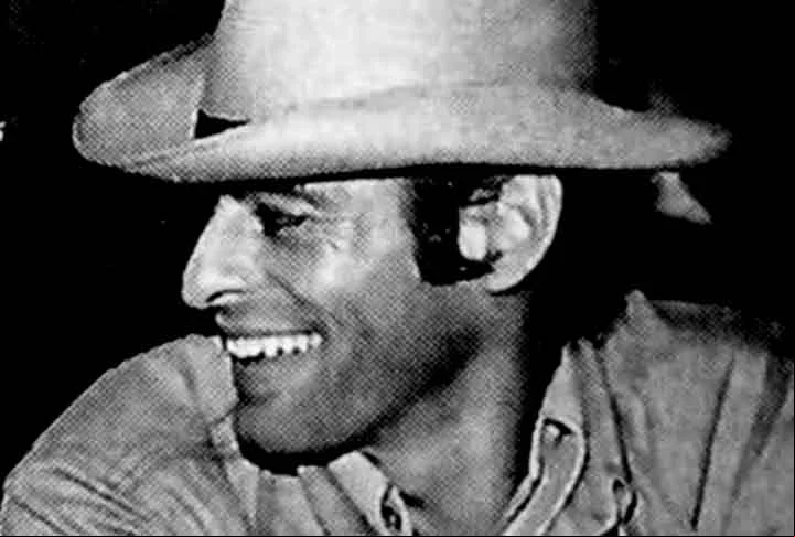 Ney de Souza Pereira (nome de batismo) nasceu em 1941 na cidade de Bela Vista, no Mato Grosso do Sul, próximo à fronteira com o Paraguai.