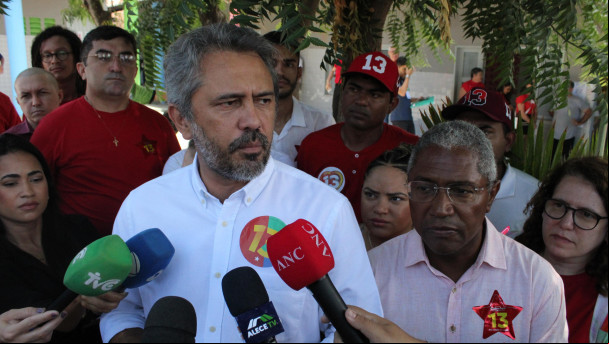 Elmano de Freitas (PT) reafirma confiança em resultado