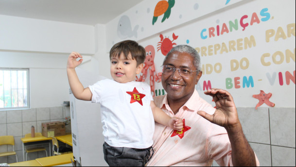 Waldemir Catanho (PT) vota em Caucaia