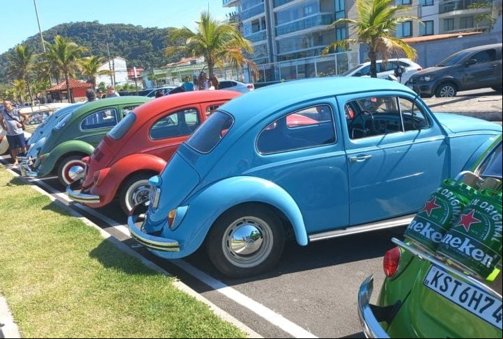 O Fusca foi um carro importante para o Brasil por diversos motivos. Ele ajudou a democratizar o o ao automóvel, e contribuiu para o desenvolvimento da indústria automobilística brasileira.