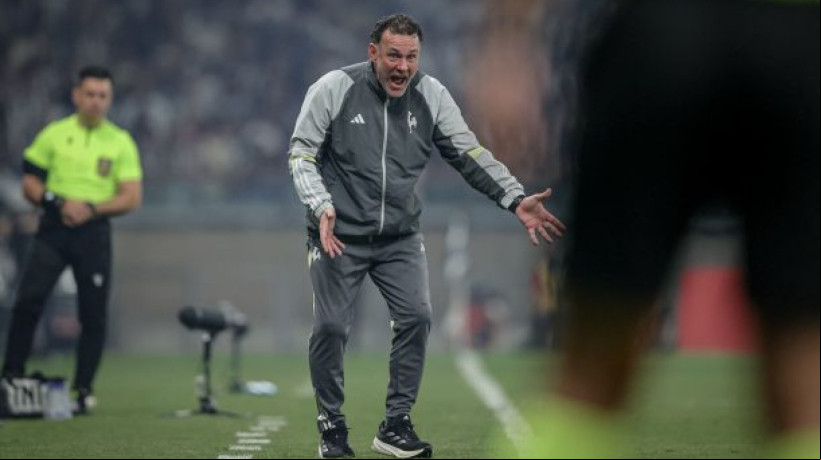 Galo é derrotado pelo Atlético-GO, fora de casa, pelo Brasileirão, mas rapidamente técnico vira a página e já pensa na final da Copa do Brasil