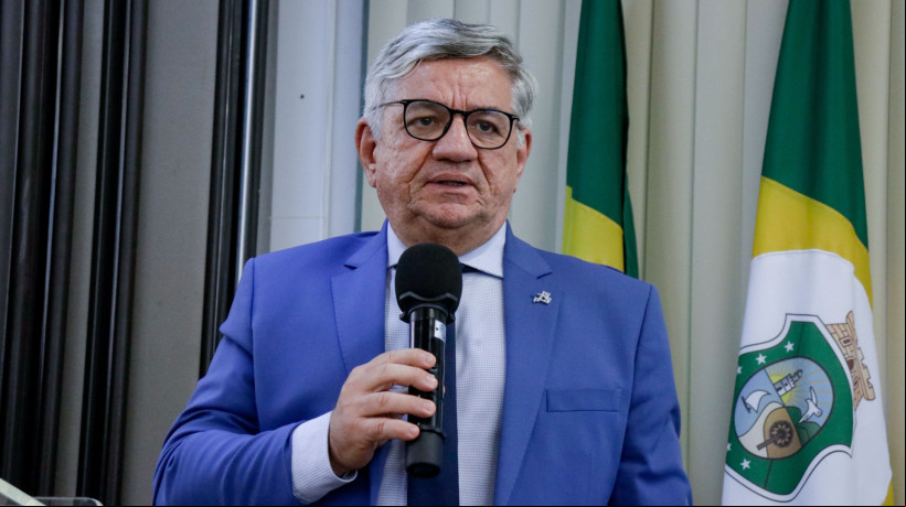 "Temos como missão ampliar a oferta de serviços públicos digitais, tornando-os mais ágeis e amigáveis. Queremos tornar o governo mais eficiente, justo e transparente, trazendo mais qualidade de vida para os cearenses," afirma Alexandre Cialdini