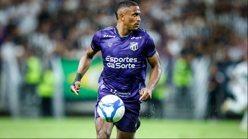 FORTALEZA, CEARÁ, BRASIL - 18.11.2024: Saulo Mineiro. Ceará x América Mineiro. Arena Castelão,  Campeonato brasileiro,  Série B. (Foto: Aurélio Alves  / O POVO)