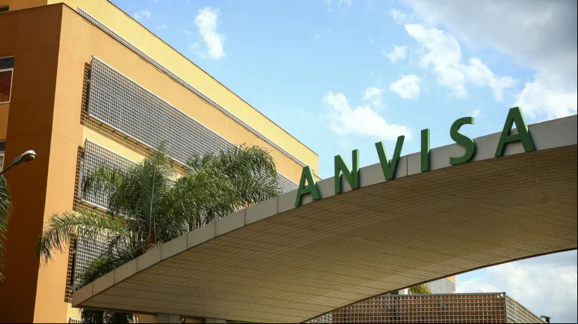 A Agência suspendeu a comercialização, distribuição e uso do soro hospitalar Ringer com Lactato