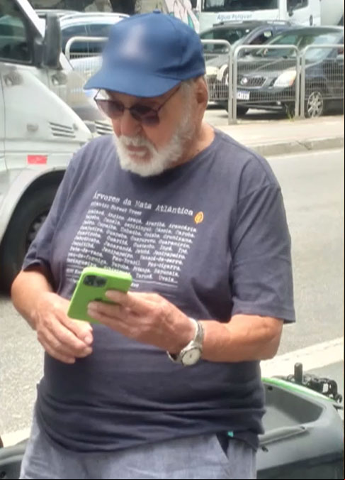Nem se preocupam se eu agi com delicadeza, com atenção, com cavalheirismo nesse incidente com a menina. Ou se até hoje me preocupo em saber como ela está”, disse.