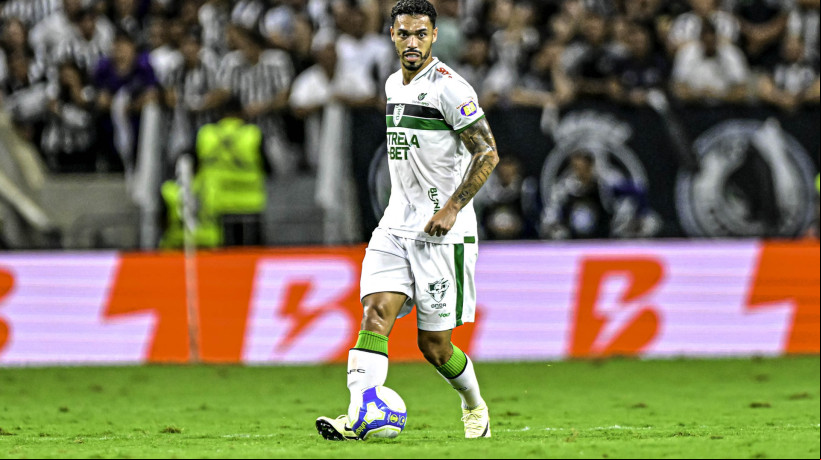 Éder é a quarta contratação do Ceará para 2025. O atleta defendeu a camisa do América-MG nas últimas três temporadas 