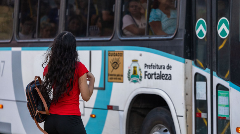 Fortaleza, CE, BR 16.12.24 Importanação sexual em via pública e medo que as mulheres sentem de andar sozinhas, se deslocar a noite, pegar ônibus, etc. -  (FCO FONTENELE/O POVO)