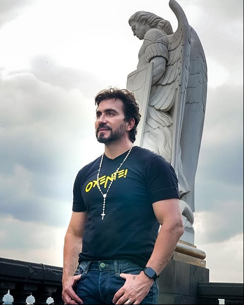 Além disso, Fábio de Melo tem 15 livros publicados, alguns deles com Gabriel Chalita, professor, palestrante e advogado paulista.