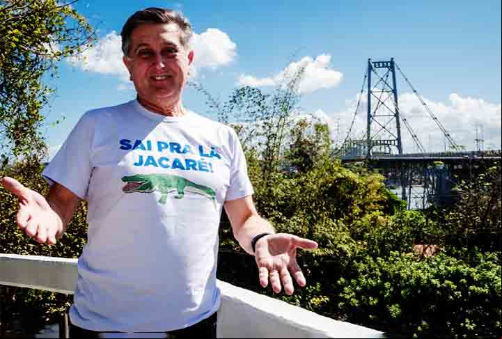 Florianópolis (Santa Catarina): Topázio Neto (PSD) foi reeleito no primeiro turno das eleições municipais de 2024. Ele é natural da capital catarinense, tem 62 anos e é .