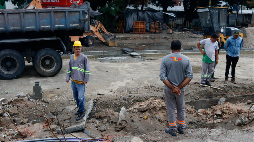 Obra da Avenida Heráclito Graça, no Centro de Fortaleza.