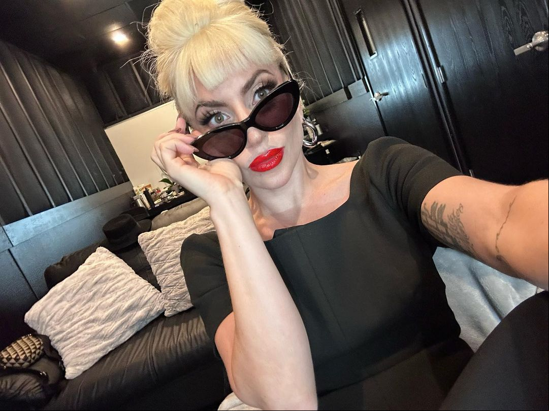 Já no ano de 2020, Gaga voltou às suas raízes do dance-pop com seu sexto álbum de estúdio, Chromatica, que se tornou seu sexto consecutivo número um nos EUA e ultraou mais de 1 milhão de cópias vendidas somente nos EUA.