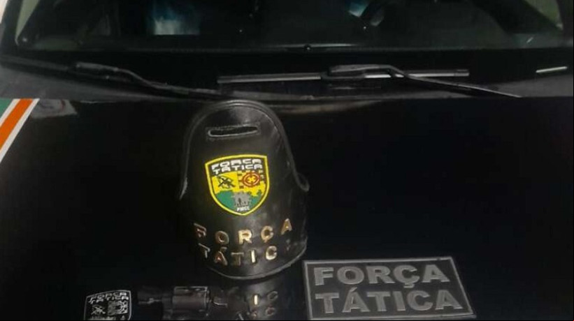 Revólver calibre 38 com cinco munições deflagradas foi apreendido com adolescente suspeito de assalto que foi morto em intervenção policial, no Luciano Cavalcante