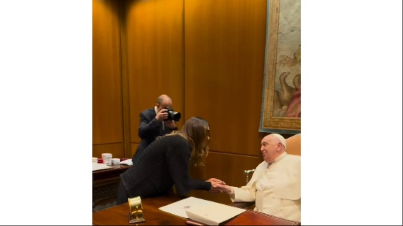 Janja recebida pelo papa Francisco no Vaticano