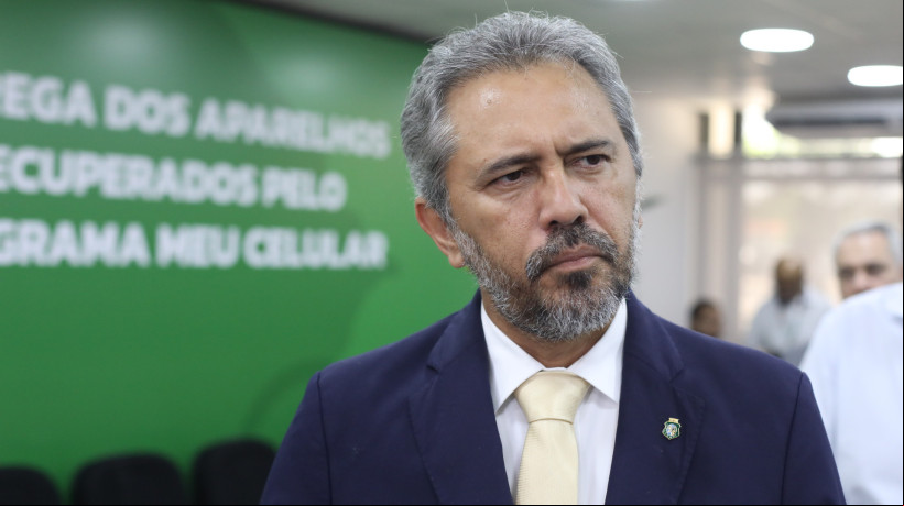 Elmano afirma não ver como ameaça o crescimento de partidos da base aliada