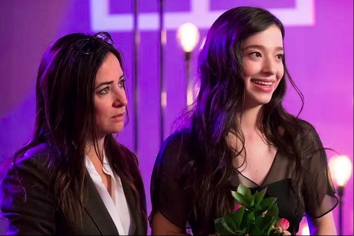 No entanto, o grande ponto de virada veio em 2016, quando Madison interpretou a adolescente Max Fox na série Better Things (2016–2022).