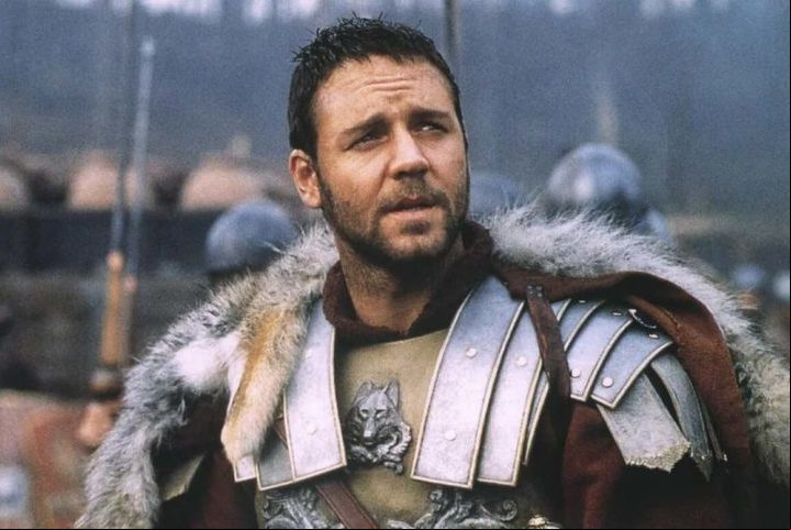Essa não foi a primeira vez que o ator de Gladiador deu de cara com uma cobra perigosa na Austrália. Em outra ocasião, ele encontrou uma cobra-negra-de-barriga-vermelha enquanto caminhava com uma amiga em sua fazenda.