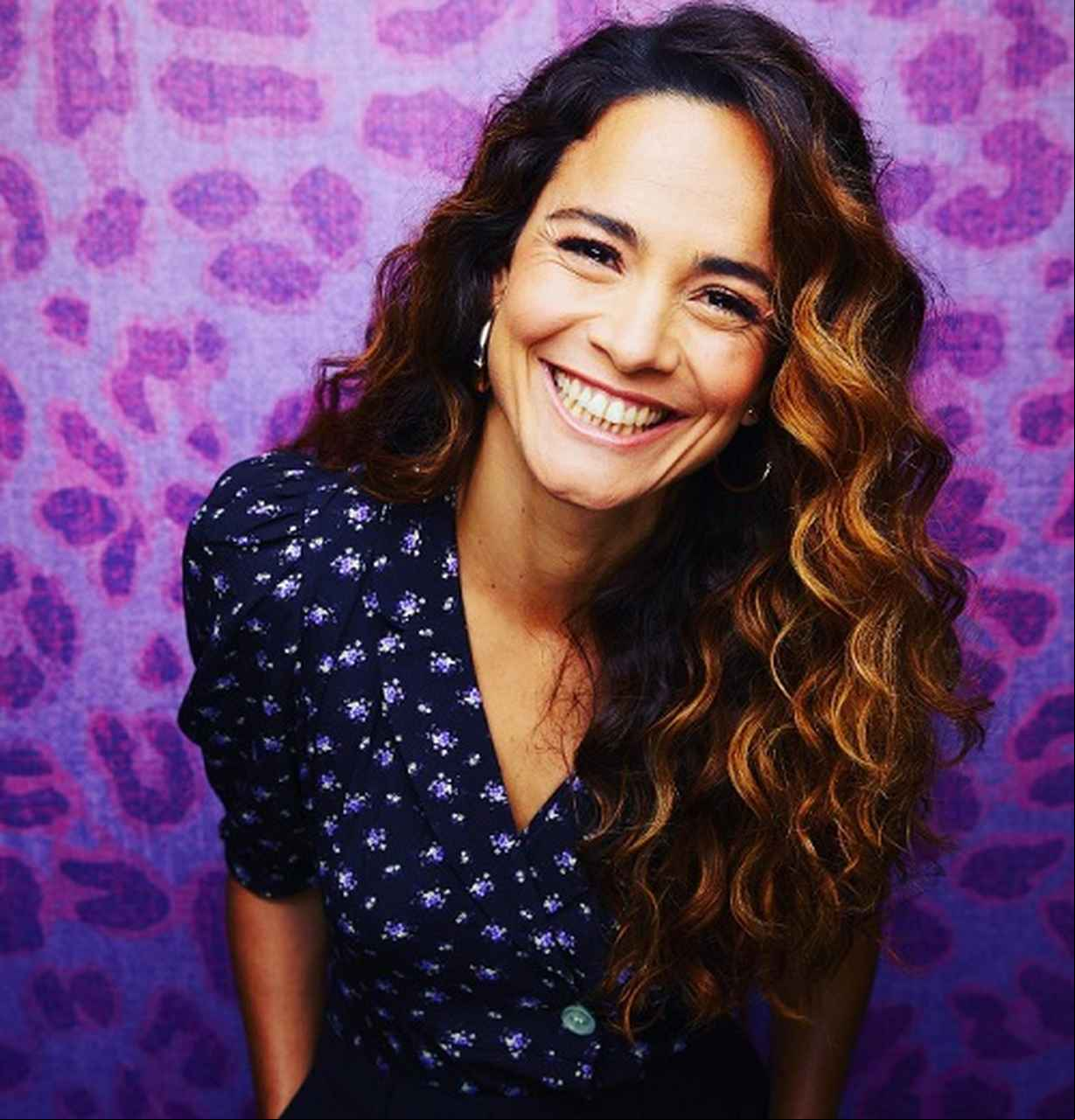 Alice Braga - A atriz construiu sólida carreira internacional a partir de 2006. Sobrinha da consagrada Sônia Braga, atuou em filmes como “Eu Sou a Lenda”, ao lado de Will Smith, e “Eduardo e Mônica”.
