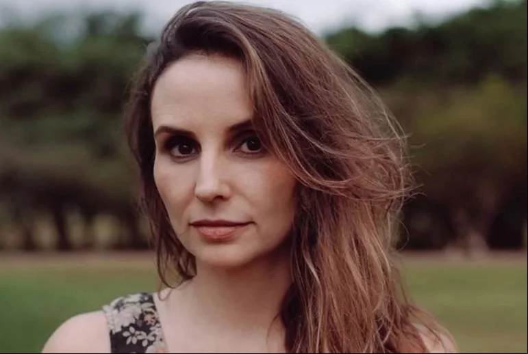 Petra Costa - Cineasta que ganhou projeção nos últimos anos, especialmente pelo documentário “Democracia em Vertigem”, de 2019, que traz bastidores do processo de impeachment da presidente Dilma Rousseff.