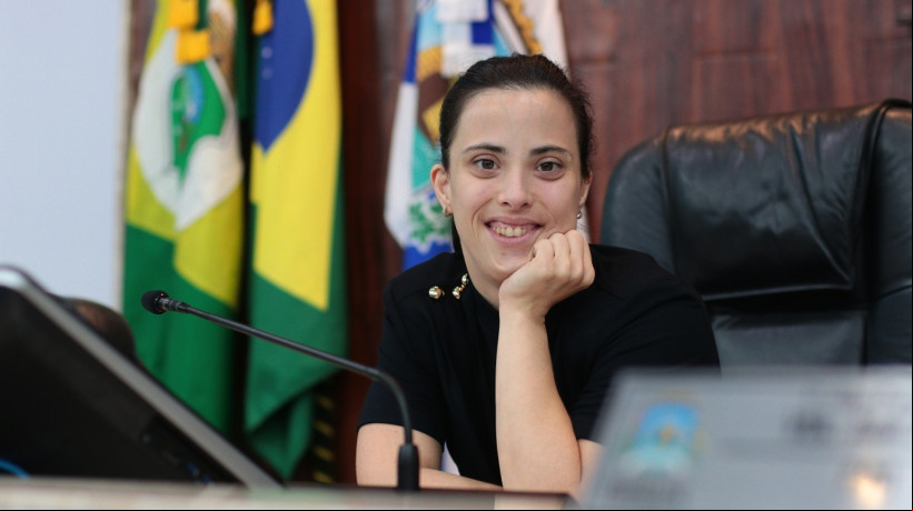 Anna Carolina, assessora legislativa da presidência da Câmara Municipal de Fortaleza (CMFor)
