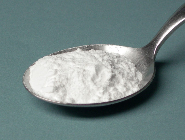 - 2 ovos; 2 colheres (sopa) de fermento e 1/2 xícara (chá) de manteiga;