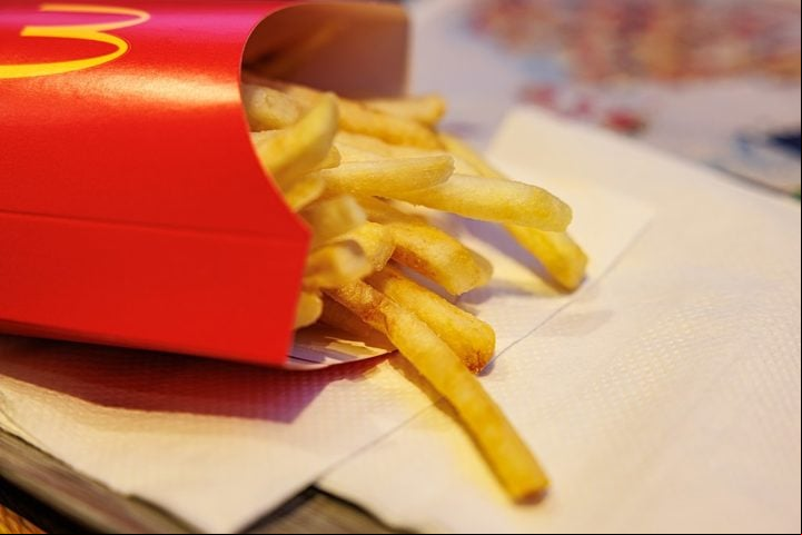 Existem diferentes tipos de batata, como lisa, Asterix e bolinha, que variam de acordo com a textura; a cor da polpa, amarela ou branca.