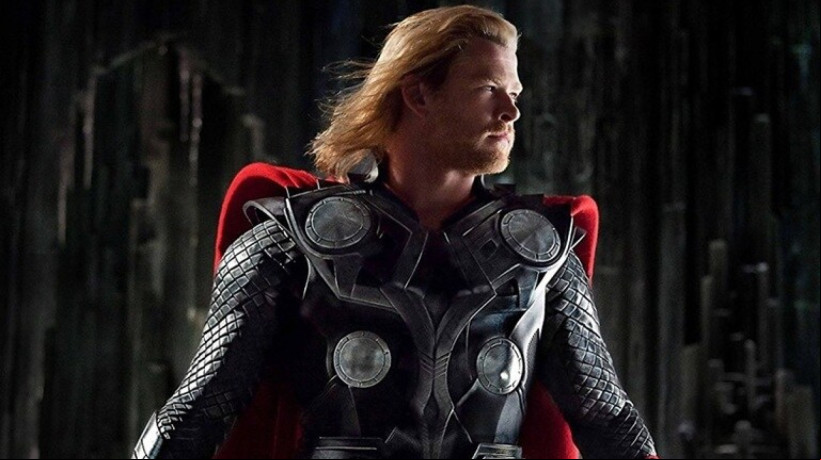 Thor, interpretado por Chris Hemsworth, e outros heróis voltam para novo filme de 'Vingadores'