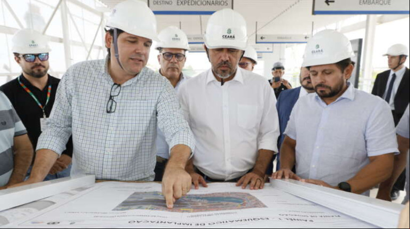 Elmano visitou a obra nesta segunda-feira, 7