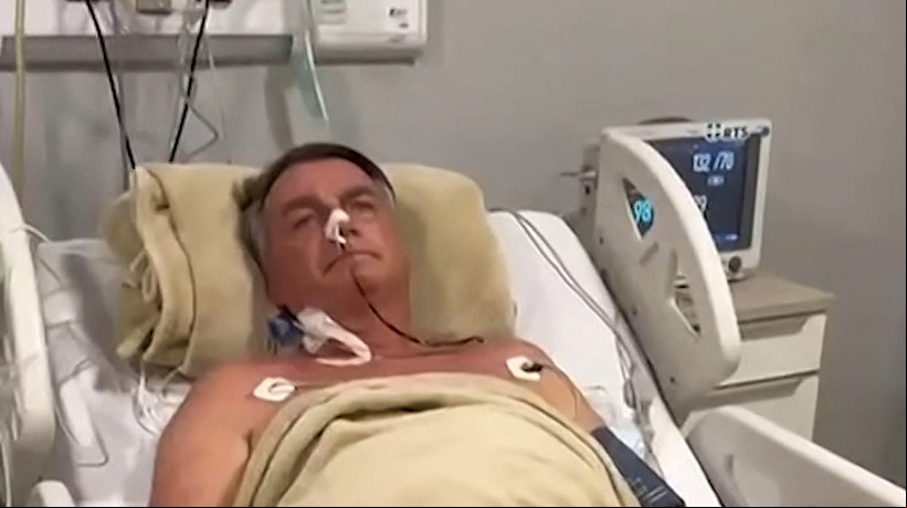 IMAGEM disponibilizada pelo próprio Jair Bolsonaro em suas redes sociais da internação em Natal