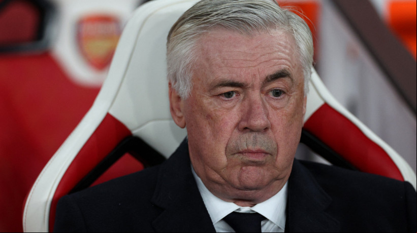 Técnico Carlo Ancelotti no jogo Arsenal x Real Madrid, no Emirates Stadium, pela Champions League