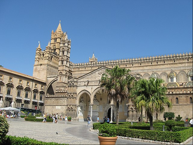 Catedral de Palermo - Dedicada à Assunção da Virgem Maria. Construída em 1185 na área onde ficava uma basílica bizantina anterior.