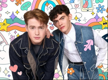 A Netflix anunciou oficialmente que a série Heartstopper terminará com um filme 