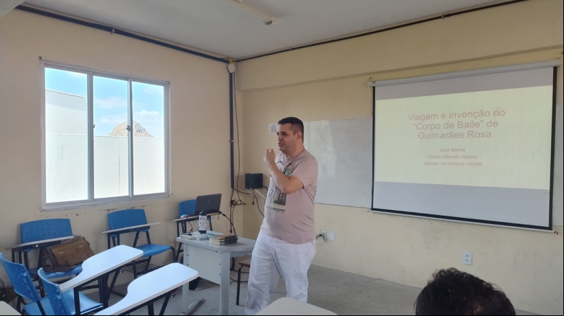 Profissional atua como jornalista e professor e teme prejuízos da doença aos ofícios