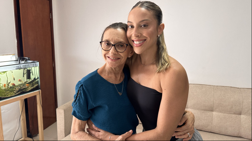 Dona Eulália enfrenta o medo de voar para ver Renata vencer o BBB 25