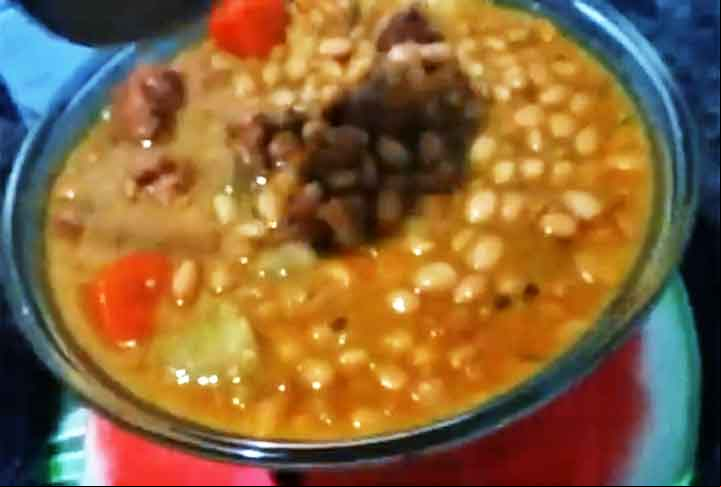 Produz muito caldo, sendo ideal para o preparo de sopas e o cozimento com carne suína, linguiça e carne de boi.