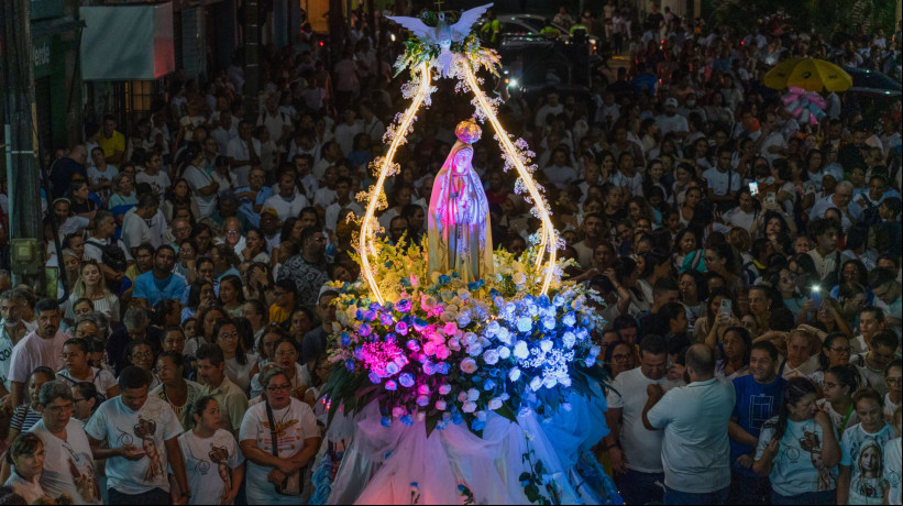 FORTALEZA-CE, BRASIL, 13-05-2025: Procissão de Nossa Senhora de Fátima. (Foto: Fernanda Barros/O Povo)