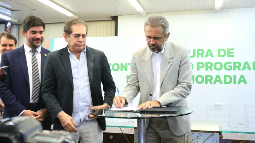 O anúncio se deu durante o evento de de mais 110 contratos do programa habitacional