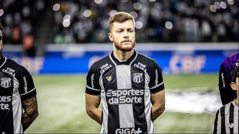 Willian Machado, zagueiro do Ceará, é um dos destaques do Alvinegro no Brasileirão 2025