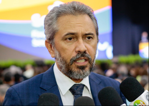 ï¿¼ELMANO de Freitas (PT), governador do CearÃ¡ que deverÃ¡ disputar a reeleiÃ§Ã£o