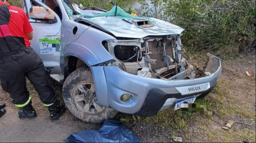 Motoristas que avam pela via no momento do ocorrido, tentaram ajudar as vítimas que não resistiram e morreram no local