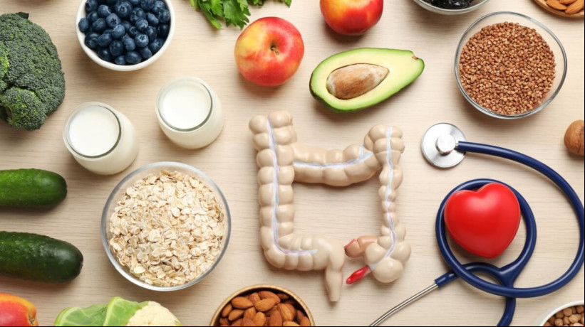 O cuidado com a alimentaÃ§Ã£o Ã© essencial para o intestino funcionar corretamente (Imagem: New Africa | Shutterstock) 