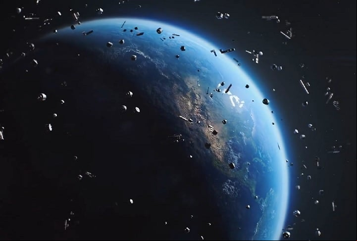 Atualmente, mais de 30 mil objetos orbitam a Terra, muitos remanescentes de missões antigas.