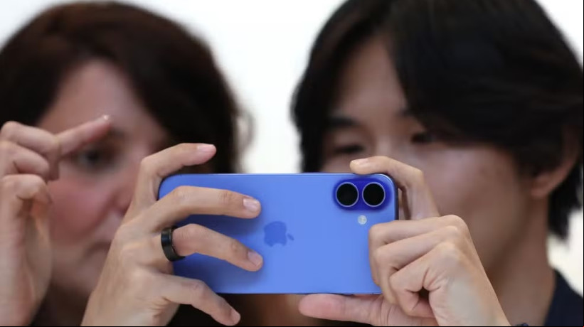 O modelo básico do iPhone 16 superou as variantes Pro e Pro Max e se tornou o smartphone mais vendido do mundo no 1º trimestre de 2025