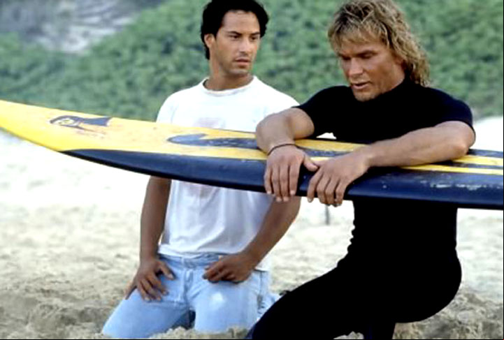 Patrick também protagonizou um sucesso ao lado de Keanu Reeves: Caçadores de Emoções, em 1991. Swayze interpreta Bodhi, um homem místico que vive numa comunidade de surfistas e mostra uma nova visão do mundo a Johnny (Keanu Reeves), um jovem policial disfarçado.